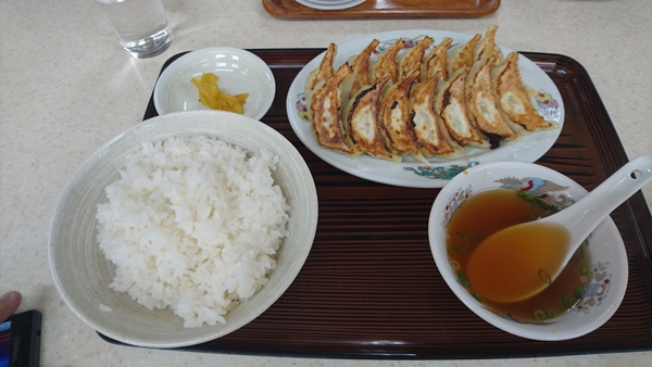 週末に食べたくなるもの、そ・れ・は！　餃子