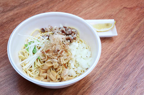 ゆりの木通りに小さな屋台村「肴町Little」がオープン！
