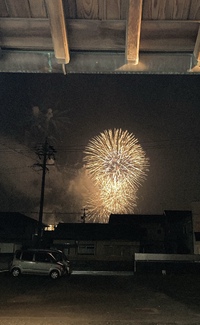 お店の前から 2021/07/05 23:23:00