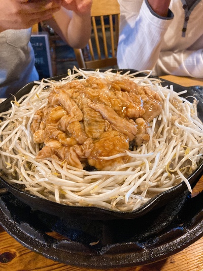 食べ歩く