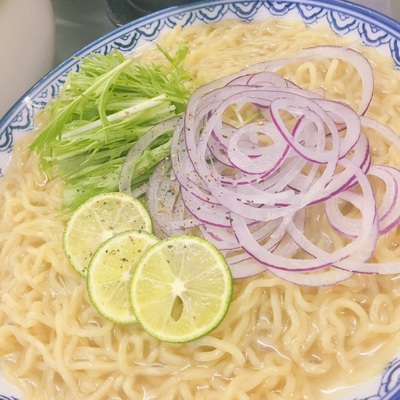 シメ