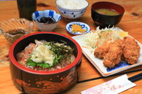 三重・志摩「志摩の杜 みやげ処忠楊本店/お食事処祭」屋根付きテラスで犬連れランチ