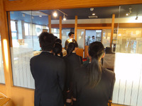 高校生向け職場見学会行いました 2012/11/07 22:39:24
