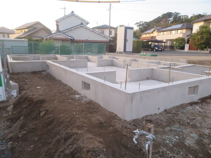 丈夫な基礎が完成しました！！