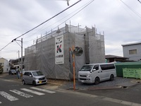 外壁工事完了、天井下地ボードが張られました