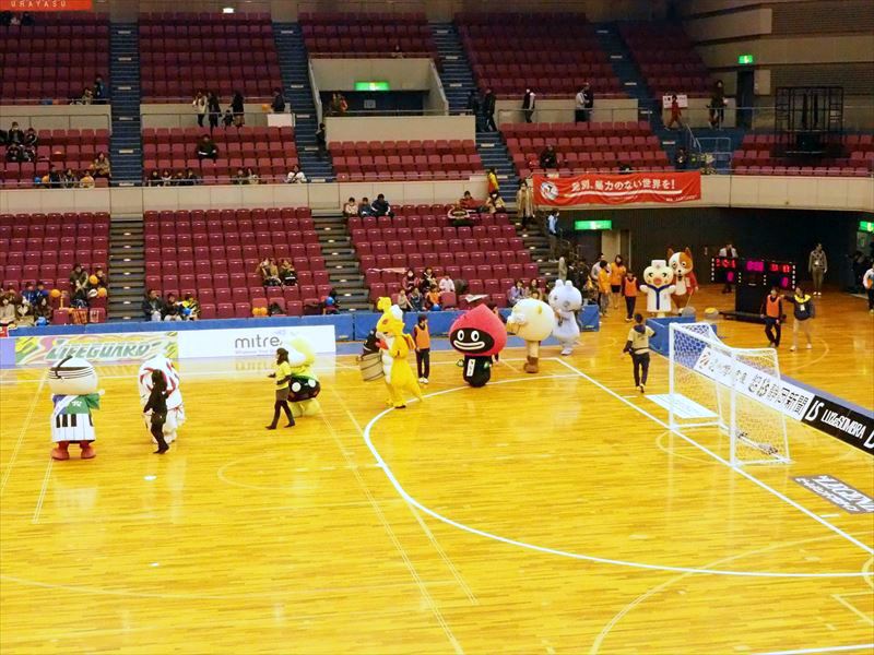 ゆるキャラのフットサルは緩くて可愛くてほんわかする試合