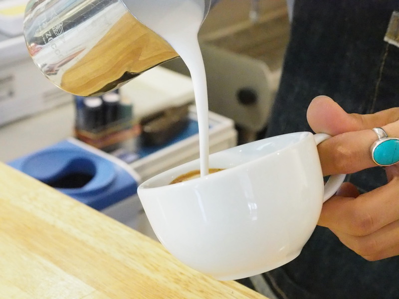 気軽に飲みに行けたら！といつも思う「2961coffee」久野さんのラテは絶品