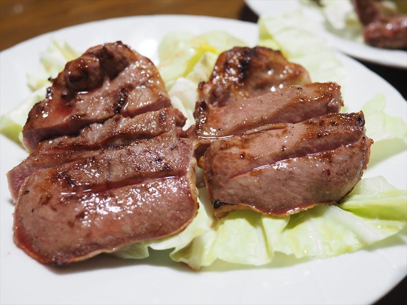 磐田のディープな居酒屋「喜多八」の焼き”おもろ”は地元の人たちが自慢するぷりぷりの味