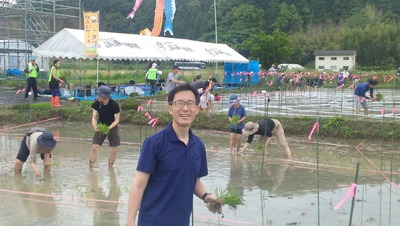 「田んぼアート菊川」の田植え祭