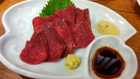お祝いは八丁蔵さんで馬刺し 2024/10/29 20:16:00