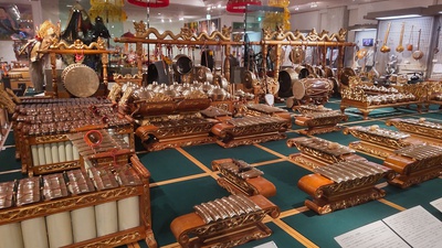 初めて行ってみた、楽器博物館