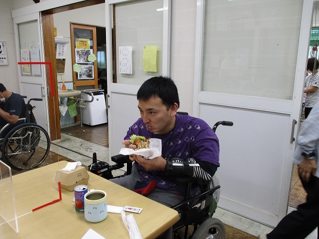 食事会をしました