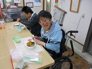 お楽しみ　恵さん弁当