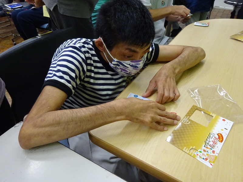 【交通安全教室】、光る御守り❕❓