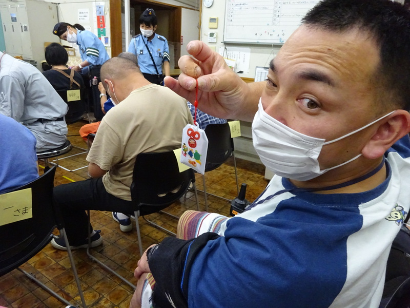 【交通安全教室】、光る御守り❕❓