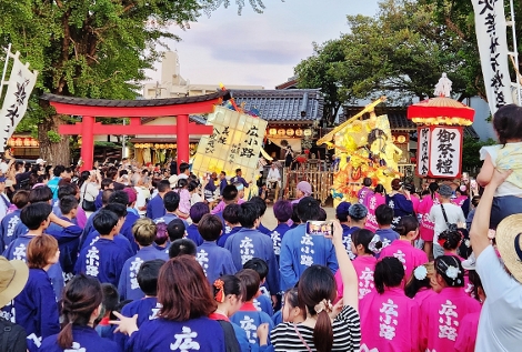 真夏の夜の奇祭まんどまつり