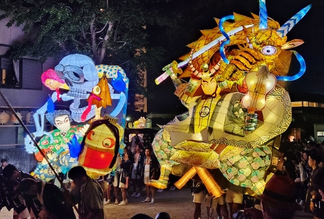 真夏の夜の奇祭まんどまつり
