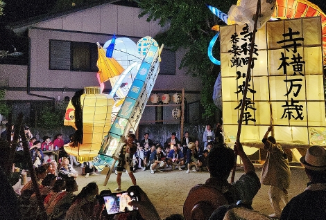 真夏の夜の奇祭まんどまつり