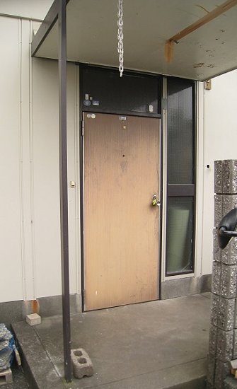 平野硝子リフォーム工事例  ハウスメーカー住宅の玄関ドアリフォーム