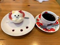 猫に会えてカフェで癒される(^^♪