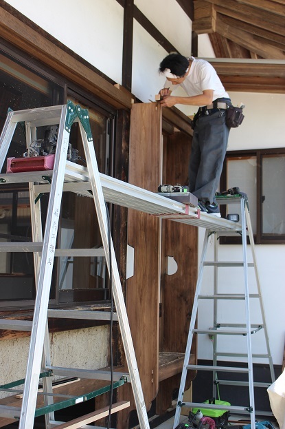 掛川市野賀区様　横須賀式屋台製作中と、遠州森町　曹洞宗　宝太寺様戸袋