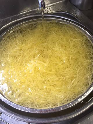 素麺南瓜　下ごしらえ