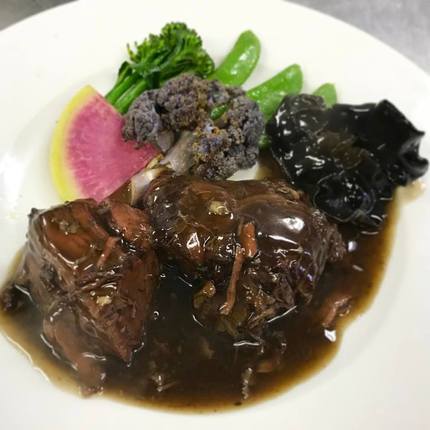 静岡和牛すね肉のワイン煮