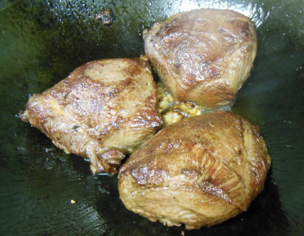 静岡夢咲牛ほほ肉　仕込み