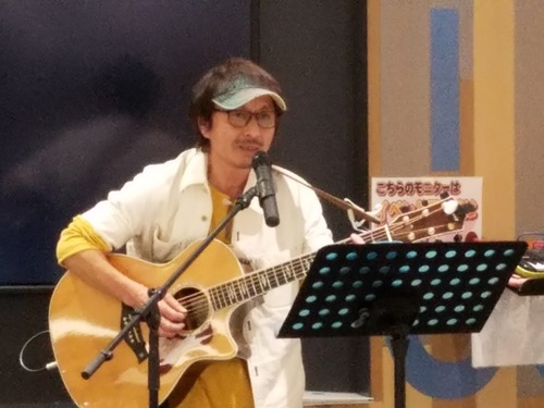 アピタdeふぉーくライブ♪たくさんのお客さまで盛り上がりました♪♪