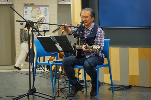 アピタdeふぉーくライブ♪たくさんのお客さまで盛り上がりました♪♪