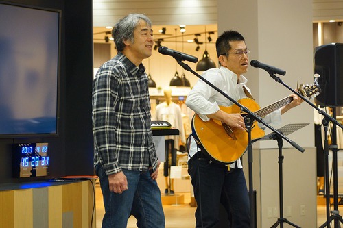 アピタdeふぉーくライブ♪たくさんのお客さまで盛り上がりました♪♪