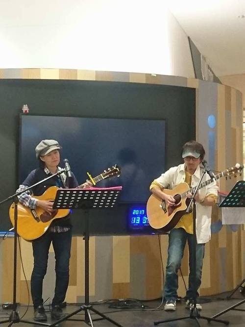 アピタdeふぉーくライブ♪たくさんのお客さまで盛り上がりました♪♪