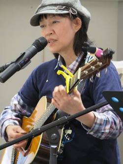 アピタdeふぉーくライブ♪たくさんのお客さまで盛り上がりました♪♪