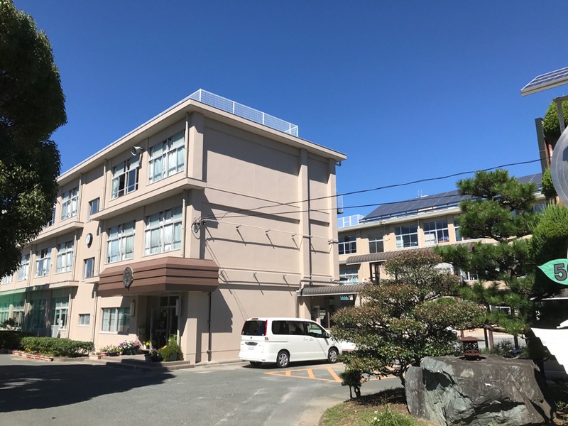 浜松市立新津中学校　2年生家庭科授業