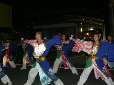 祭りはたけなわ