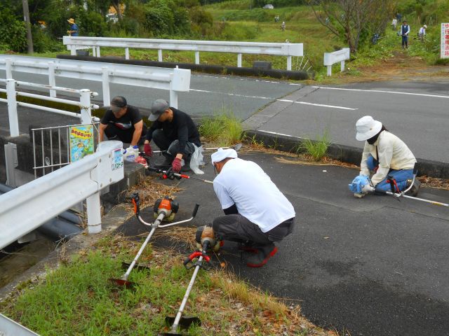 堤防の草刈り