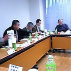 すし屋の静岡会議に出席