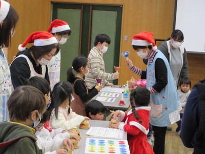 久しぶりに賑やかに：ぺあれんつクリスマス会