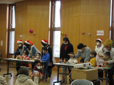 久しぶりに賑やかに：ぺあれんつクリスマス会