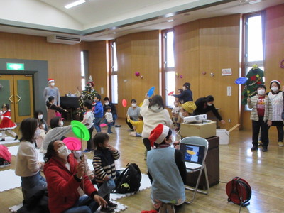 久しぶりに賑やかに：ぺあれんつクリスマス会