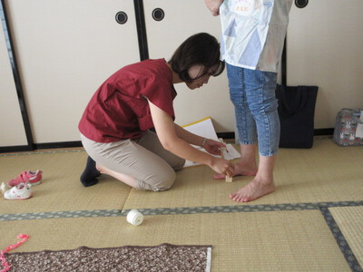 ９月講座「子どもの足と靴選び」報告