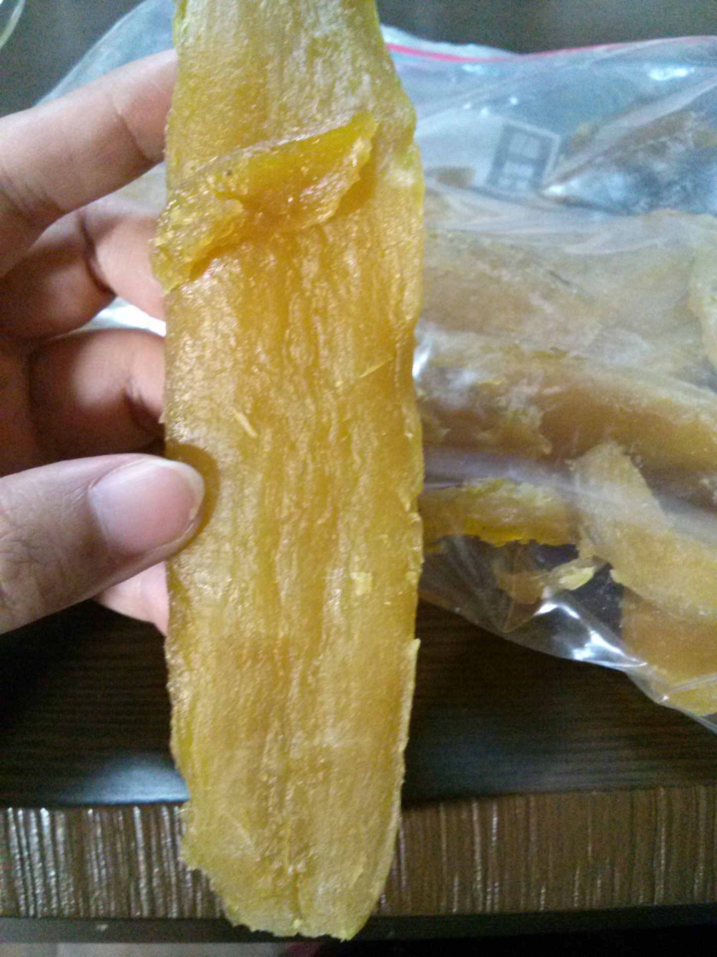 とまりません。