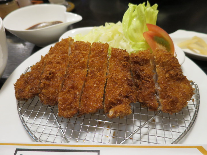 浜松で「うまいとんかつ」を食べるなら、篠ヶ瀬町の「とんかつ とし峰」だ！