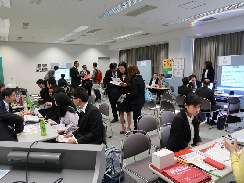 【Recruit in JAPAN Job Fair】ここは、留学生と地元企業が出会える場所。