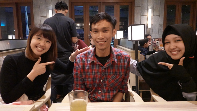バンドン最後の夜、WaGoMuチーム全員と晩ごはん。本当にいつもありがとう、最高の感謝を込めて。