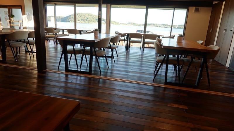 浜名湖の西海岸、湖西市利木にできた新名所「r cafe (アール・カフェ)」の「バナナジェラート」はなぜうまい？
