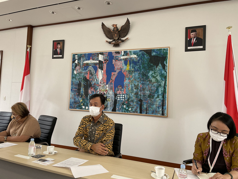 駐日インドネシア大使館を訪問。トゥリ公使と情報交換させていただきました。