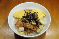 #110炭火焼き鳥と栗ごはんのオムライス