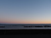 年間通して大活躍、綿ストレッチ素材のブラウス＋高級コートブランド 2025/01/11 13:02:29