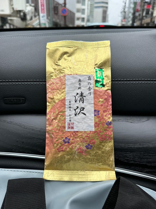 夏に涼しいお仕事用に大好評のMIDIUMIの袖と裾切り替えTee